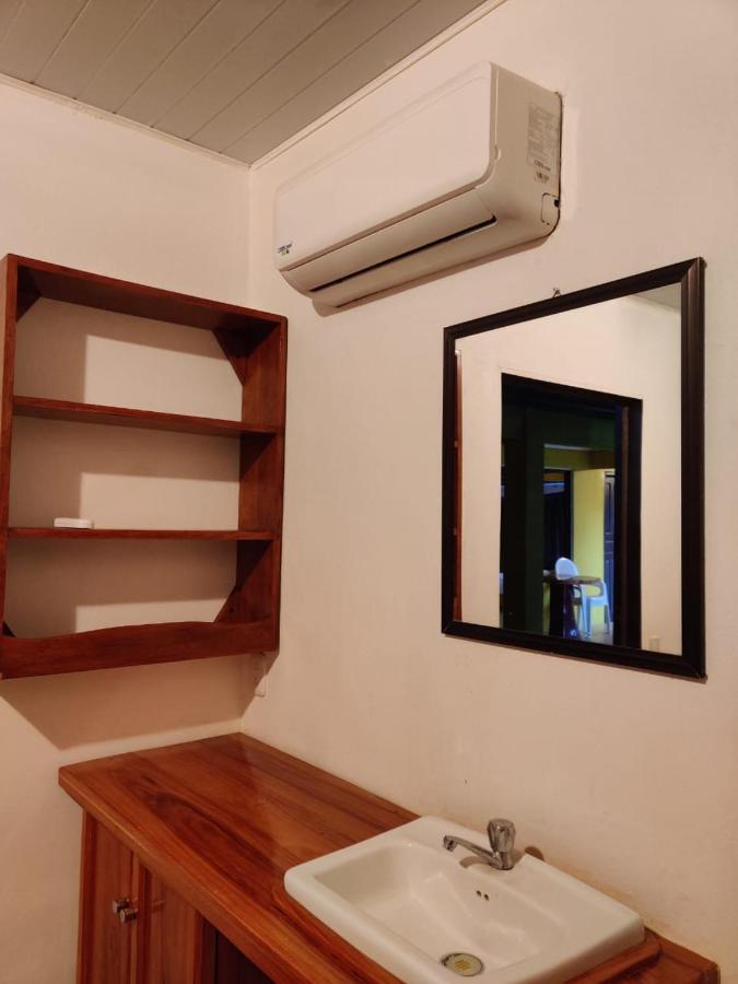 Cabinas Pura Vida B&B Tour Operator Drakes Bay Εξωτερικό φωτογραφία